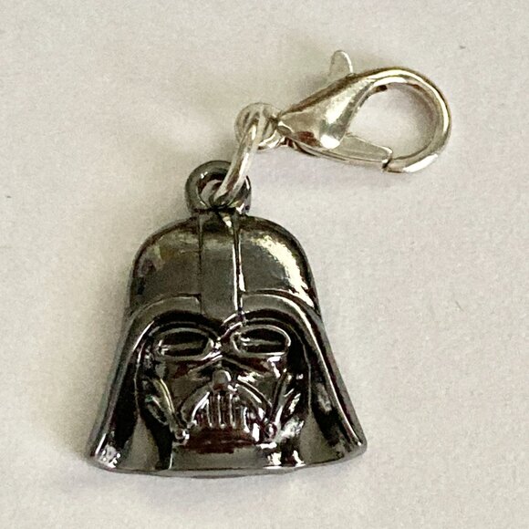 Star Wars Darth Vader The Mandalorian Clip On Charm Zipper Pull Backpack Bag - Picture 4 of 10